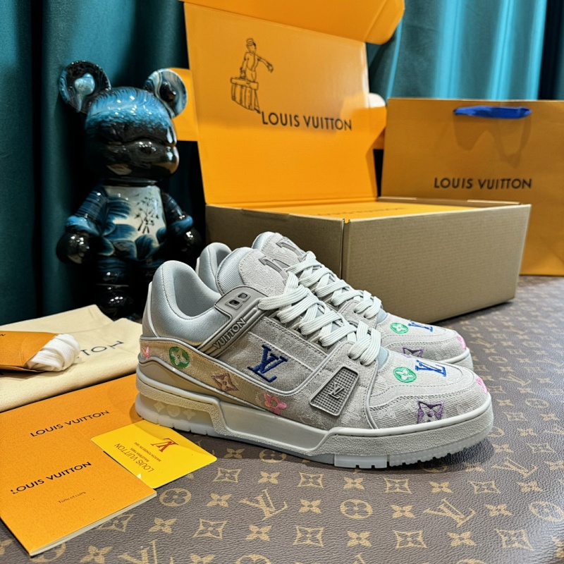 LOUIS VUITTON SNEAKERS (33)