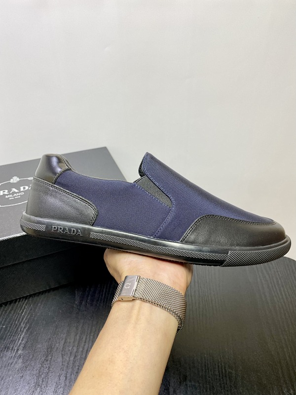 PRADA SHOES (575)
