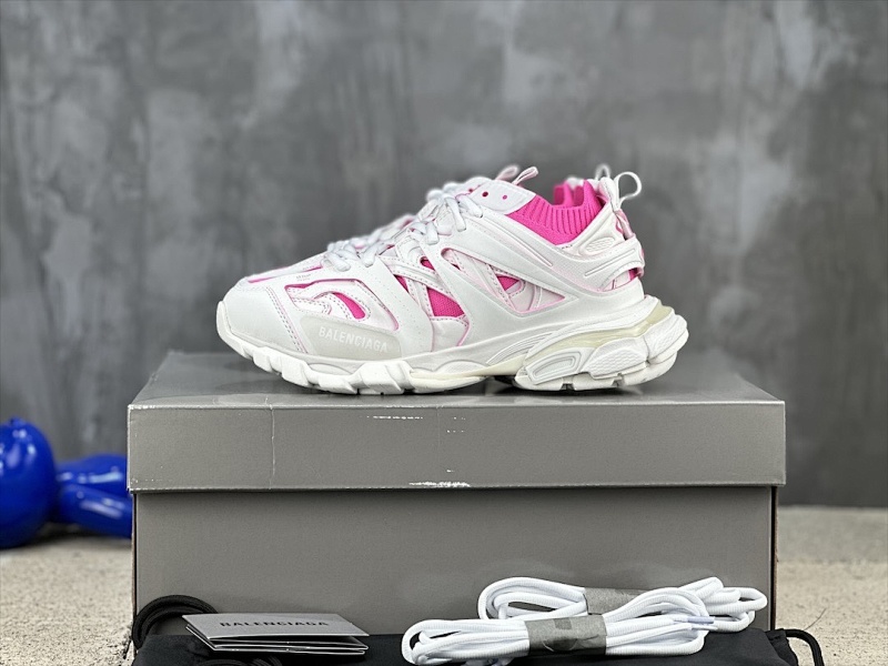 BALENCIAGA SNEAKERS (600)