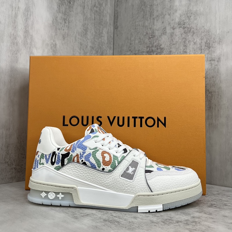 LOUIS VUITTON SHOES (589)