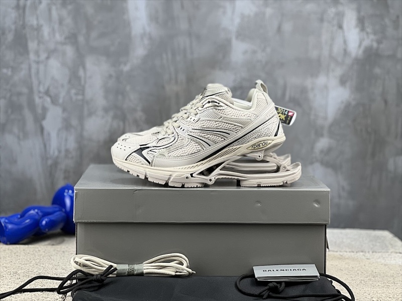 BALENCIAGA SNEAKERS (108)