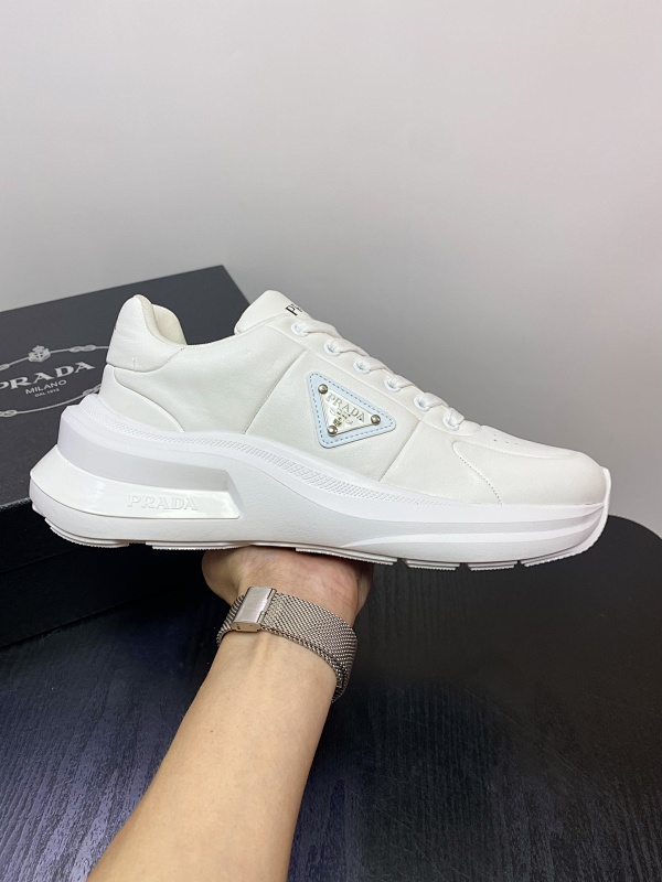 PRADA SHOES (385)