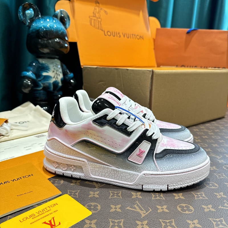 LOUIS VUITTON SHOES (54)