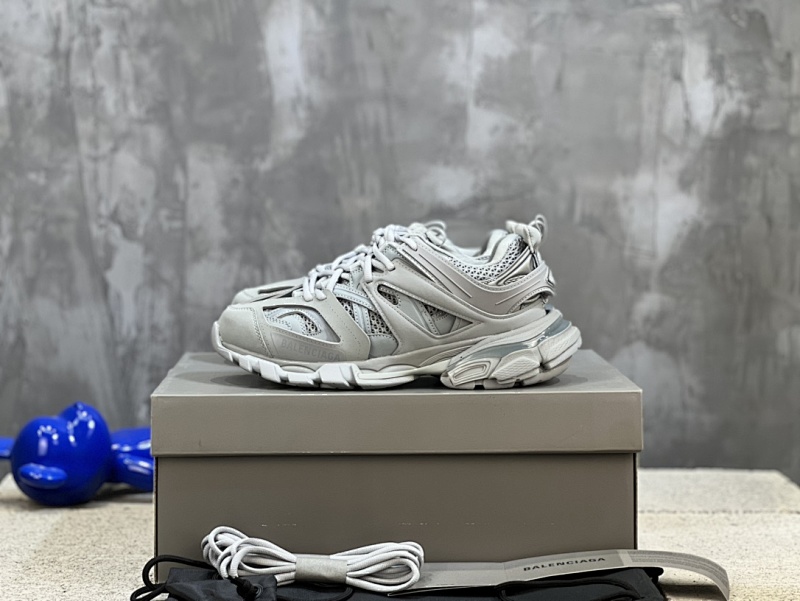 BALENCIAGA SNEAKERS (627)