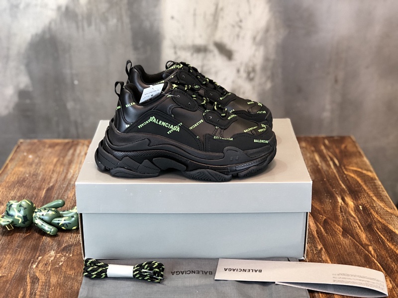 BALENCIAGA SNEAKERS (726)