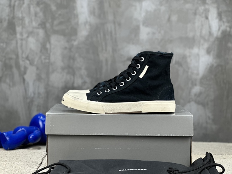 BALENCIAGA SNEAKERS (696)