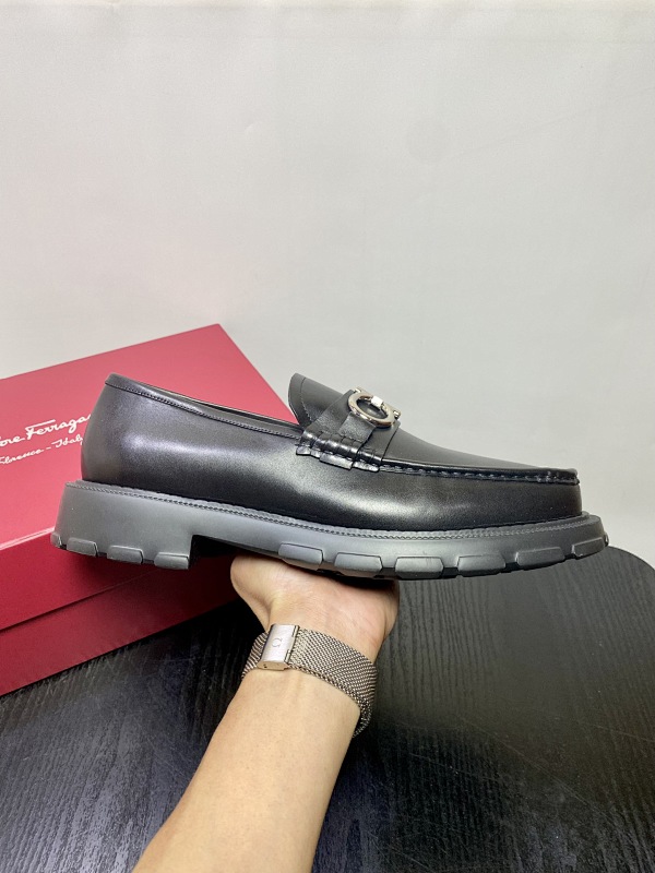FERRAGAMO SHOES (135)