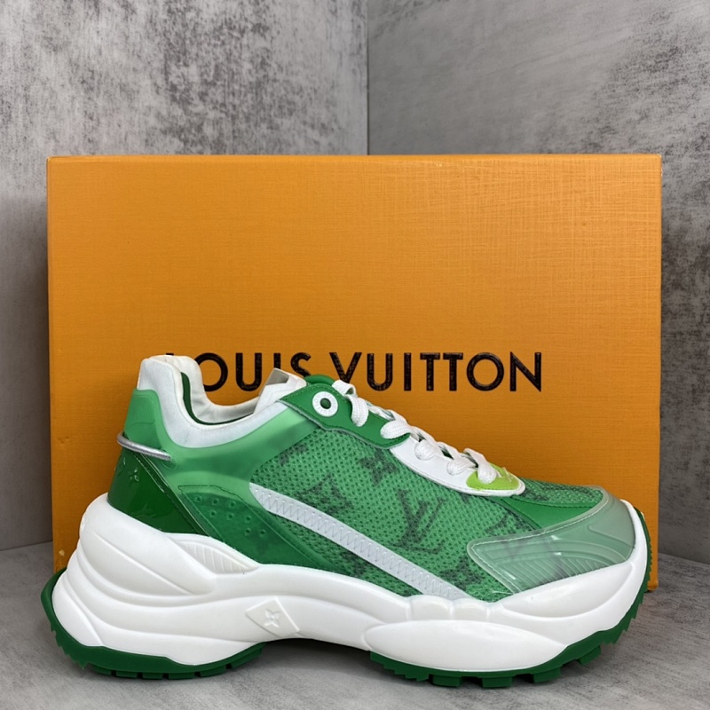 LOUIS VUITTON SHOES (677)