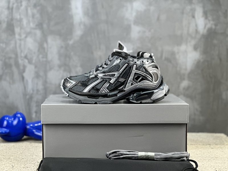 BALENCIAGA SNEAKERS (582)