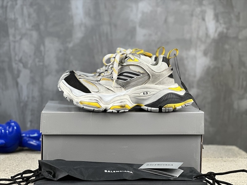 BALENCIAGA SNEAKERS (450)