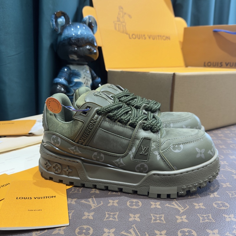 LOUIS VUITTON SNEAKERS (98)