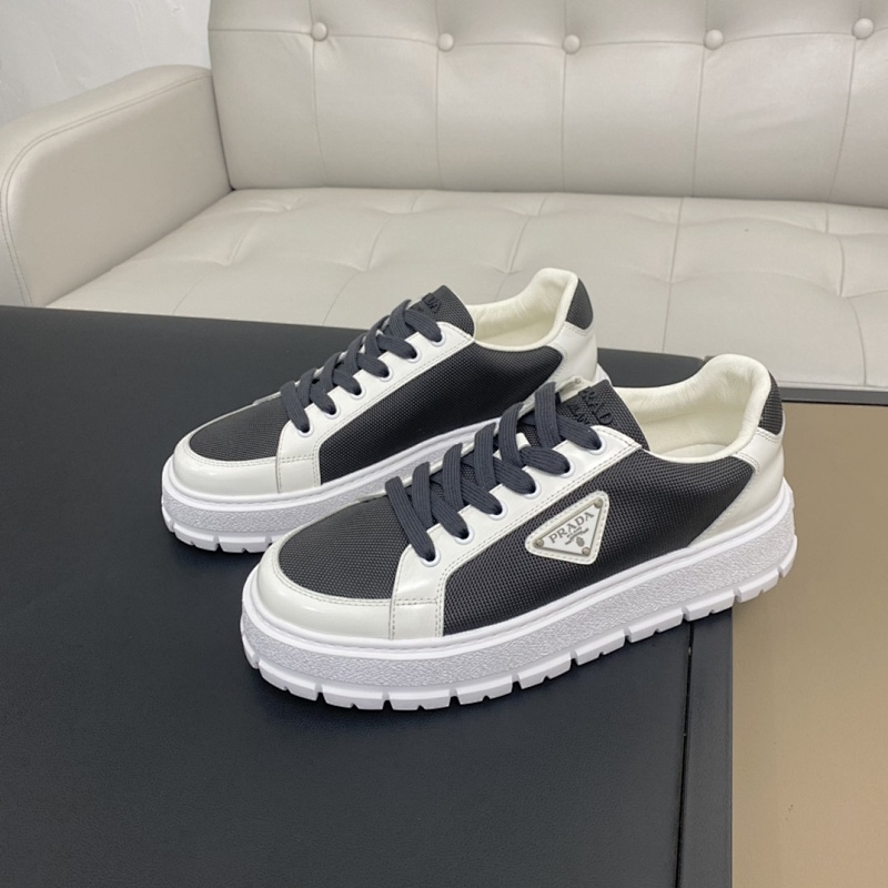 PRADA SHOES (136)
