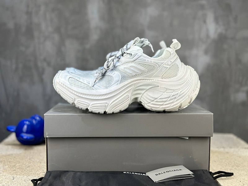 BALENCIAGA SNEAKERS (169)