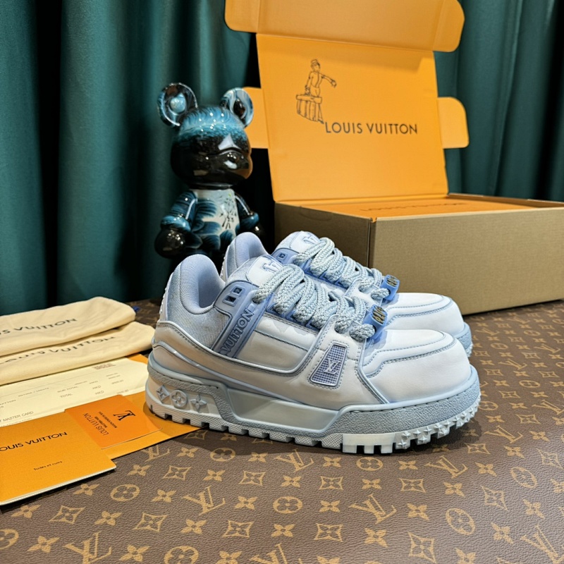 LOUIS VUITTON SNEAKERS (353)