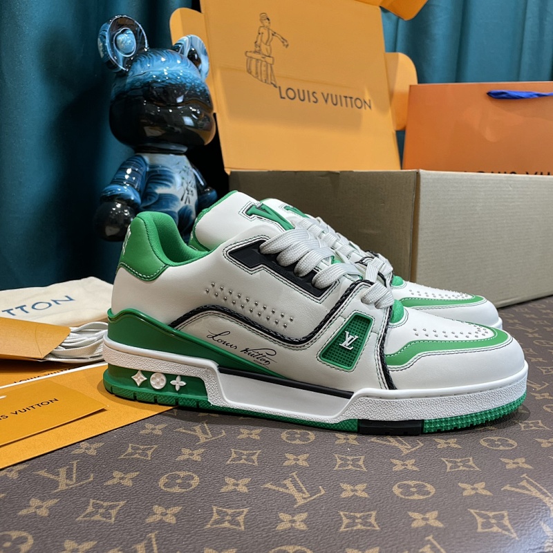 LOUIS VUITTON SNEAKERS (247)