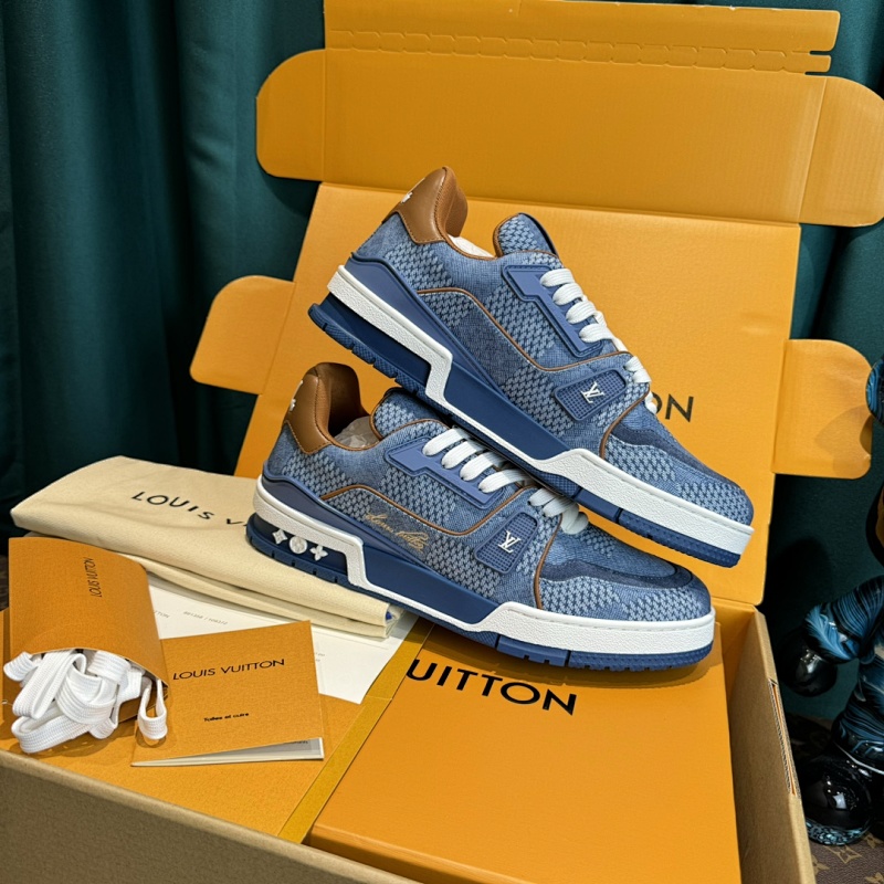 LOUIS VUITTON SNEAKERS (322)