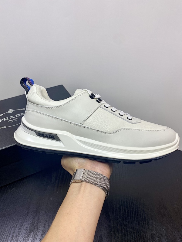 PRADA SHOES (369)