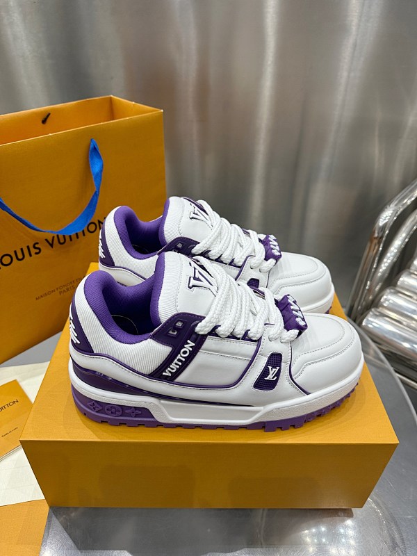 LOUIS VUITTON SHOES (366)