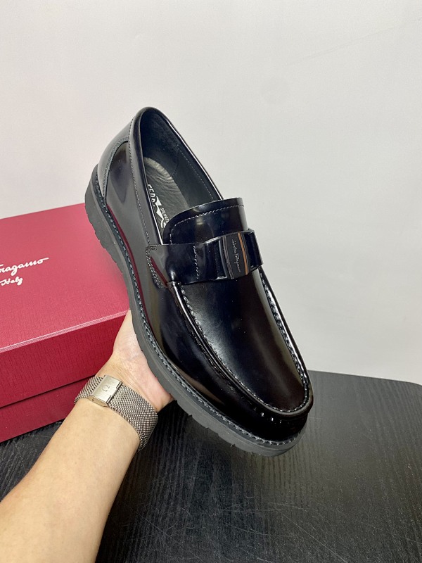 FERRAGAMO SHOES (38)