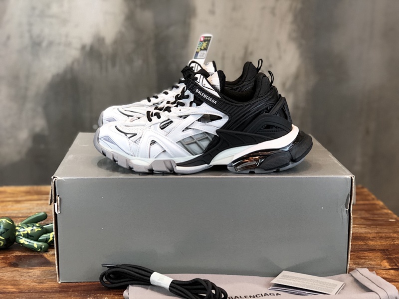 BALENCIAGA SNEAKERS (477)