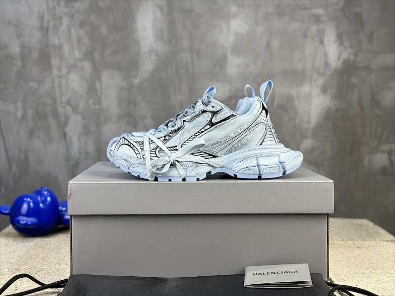 BALENCIAGA SNEAKERS (404)