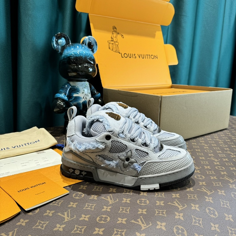 LOUIS VUITTON SNEAKERS (275)