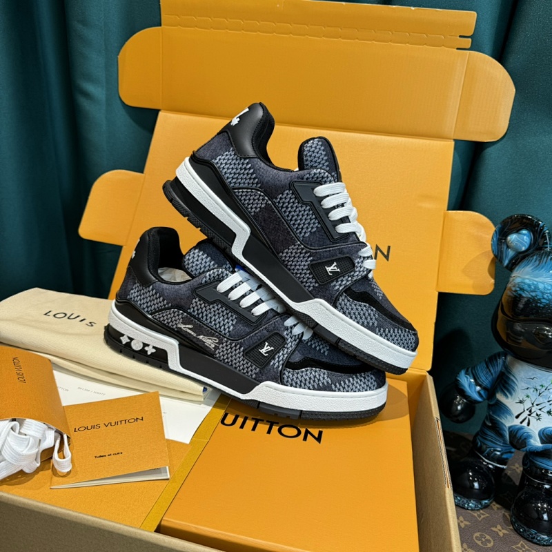 LOUIS VUITTON SNEAKERS (321)