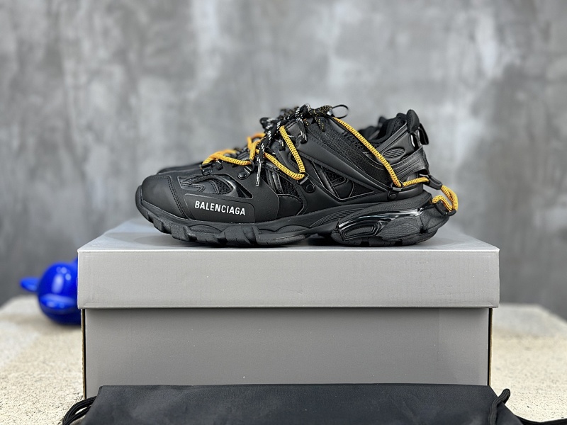 BALENCIAGA SNEAKERS (142)