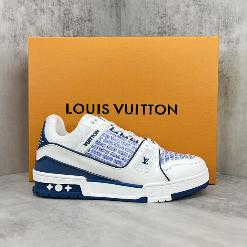 LOUIS VUITTON SHOES (585)