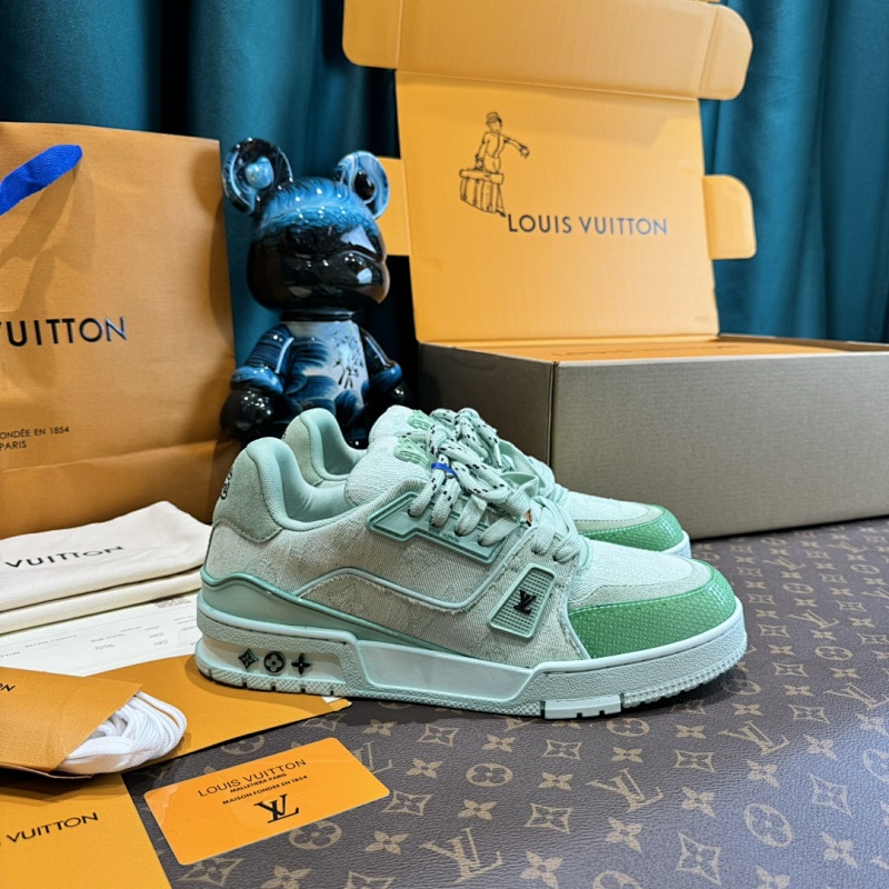 LOUIS VUITTON SNEAKERS (316)