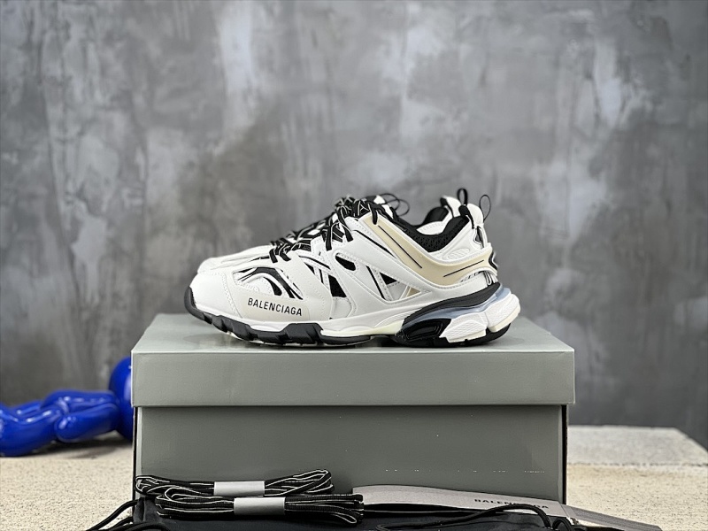 BALENCIAGA SNEAKERS (639)