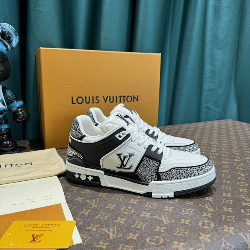 LOUIS VUITTON SNEAKERS (325)
