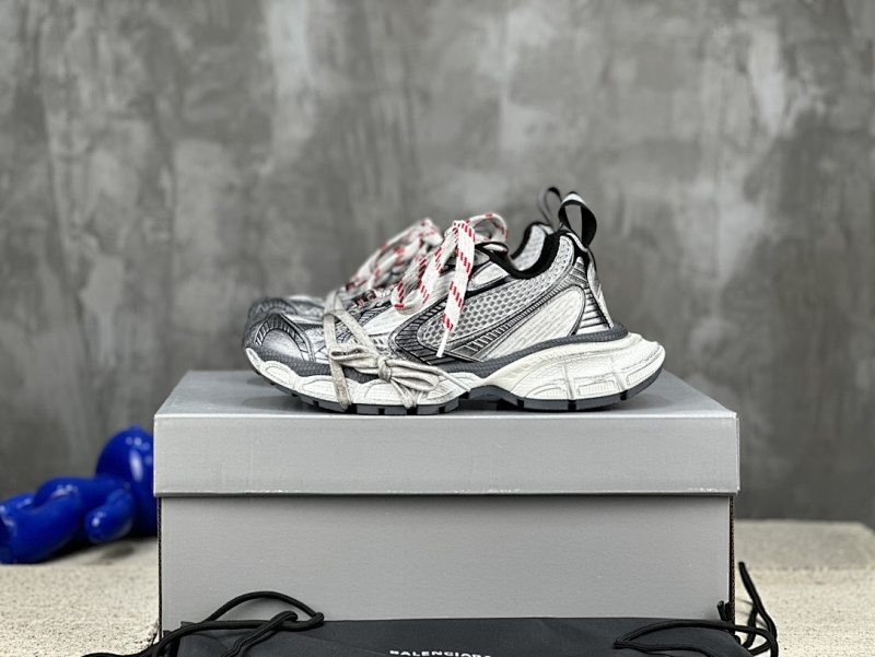 BALENCIAGA SNEAKERS (211)