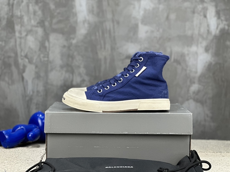 BALENCIAGA SNEAKERS (700)