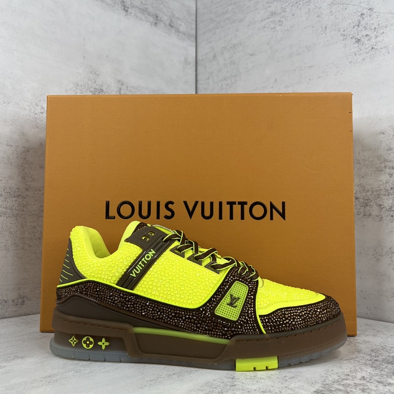 LOUIS VUITTON SNEAKERS (642)