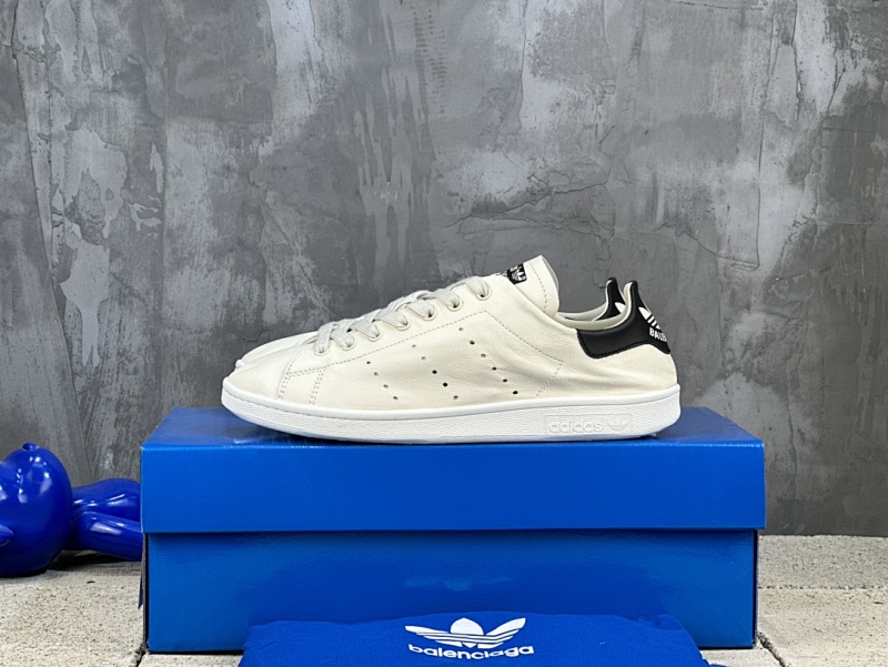BALENCIAGA SNEAKERS (434)