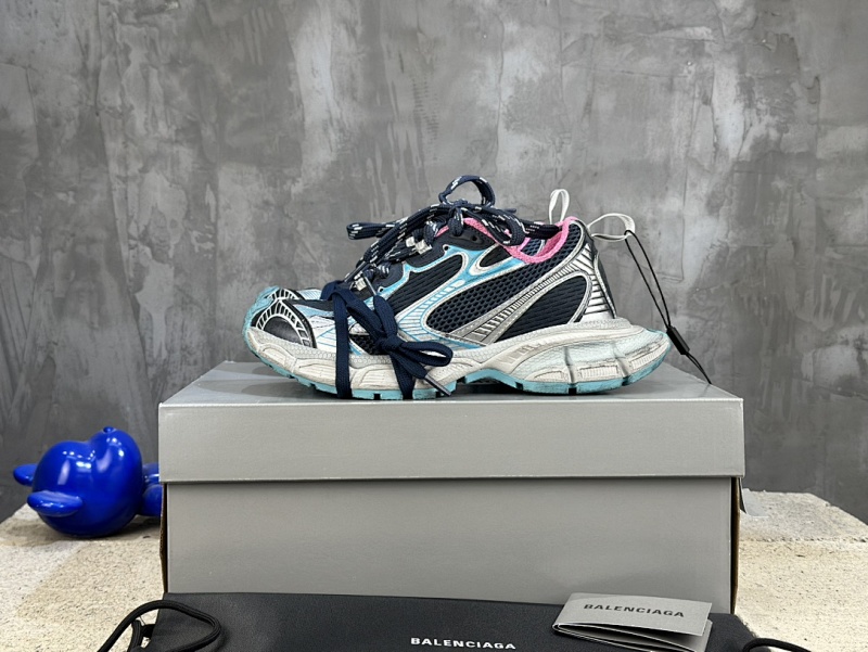 BALENCIAGA SNEAKERS (242)