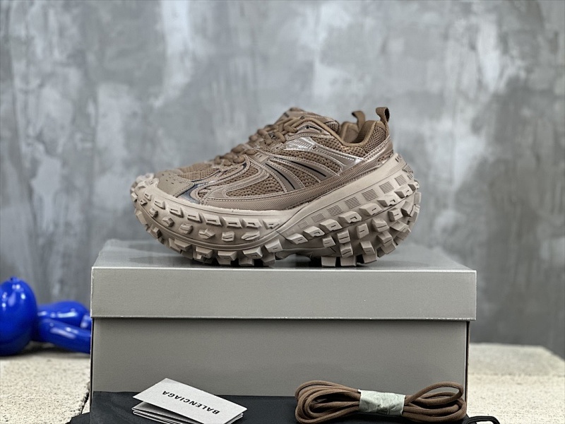 BALENCIAGA SNEAKERS (672)