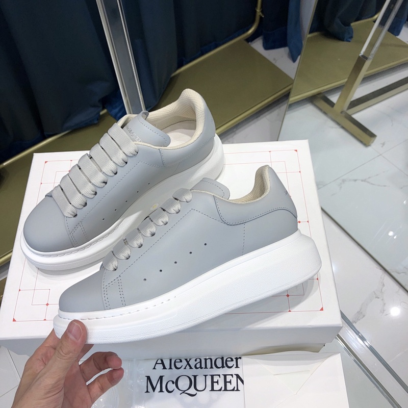 ALEXANDER MCQUEEN (25)