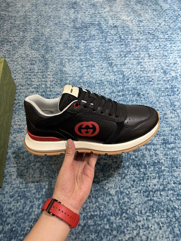 GUCCI SHOES (101)