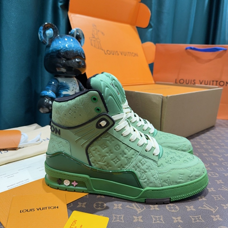 LOUIS VUITTON SNEAKERS (156)