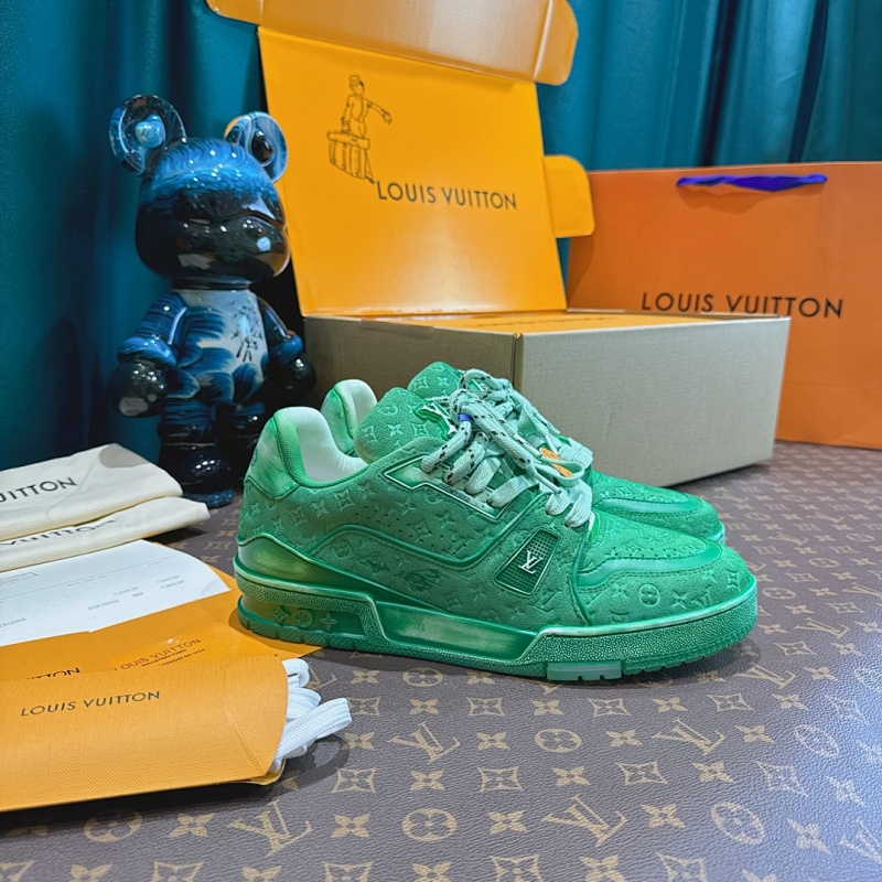 LOUIS VUITTON SNEAKERS (60)
