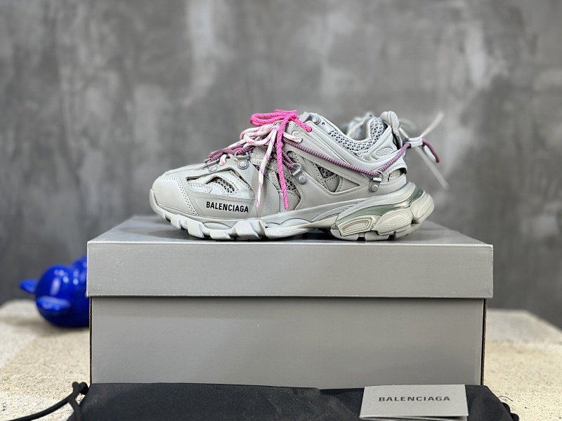 BALENCIAGA SNEAKERS (140)