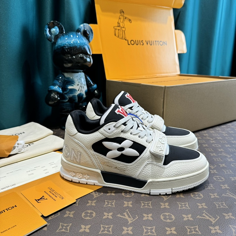 LOUIS VUITTON SNEAKERS (270)