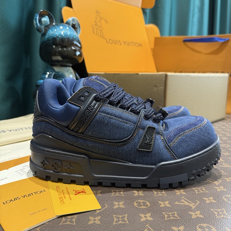 LOUIS VUITTON SNEAKERS (176)