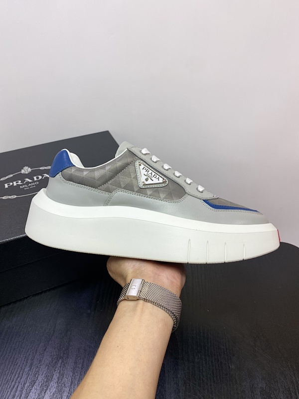 PRADA SHOES (496)