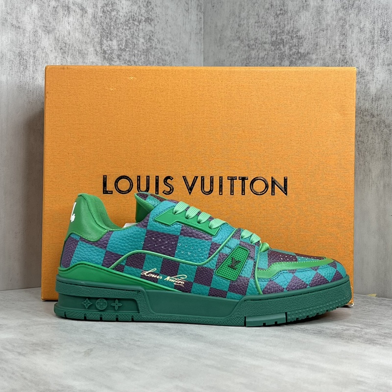 LOUIS VUITTON SNEAKERS (550)