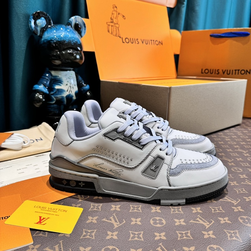 LOUIS VUITTON SNEAKERS (212)