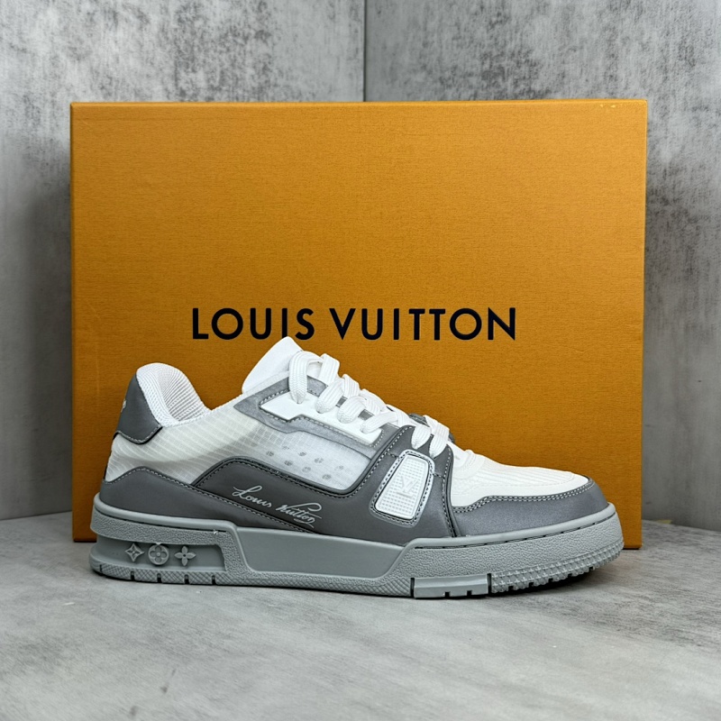 LOUIS VUITTON SNEAKERS (232)