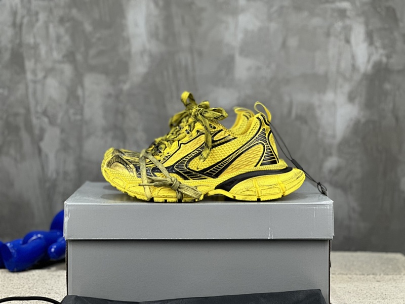 BALENCIAGA SNEAKERS (208)